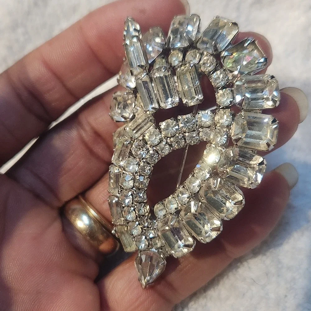 Silver Tone Clear Rhinestone Baguette Teardrop Brooch Pin Aurora Borealis vtg‎